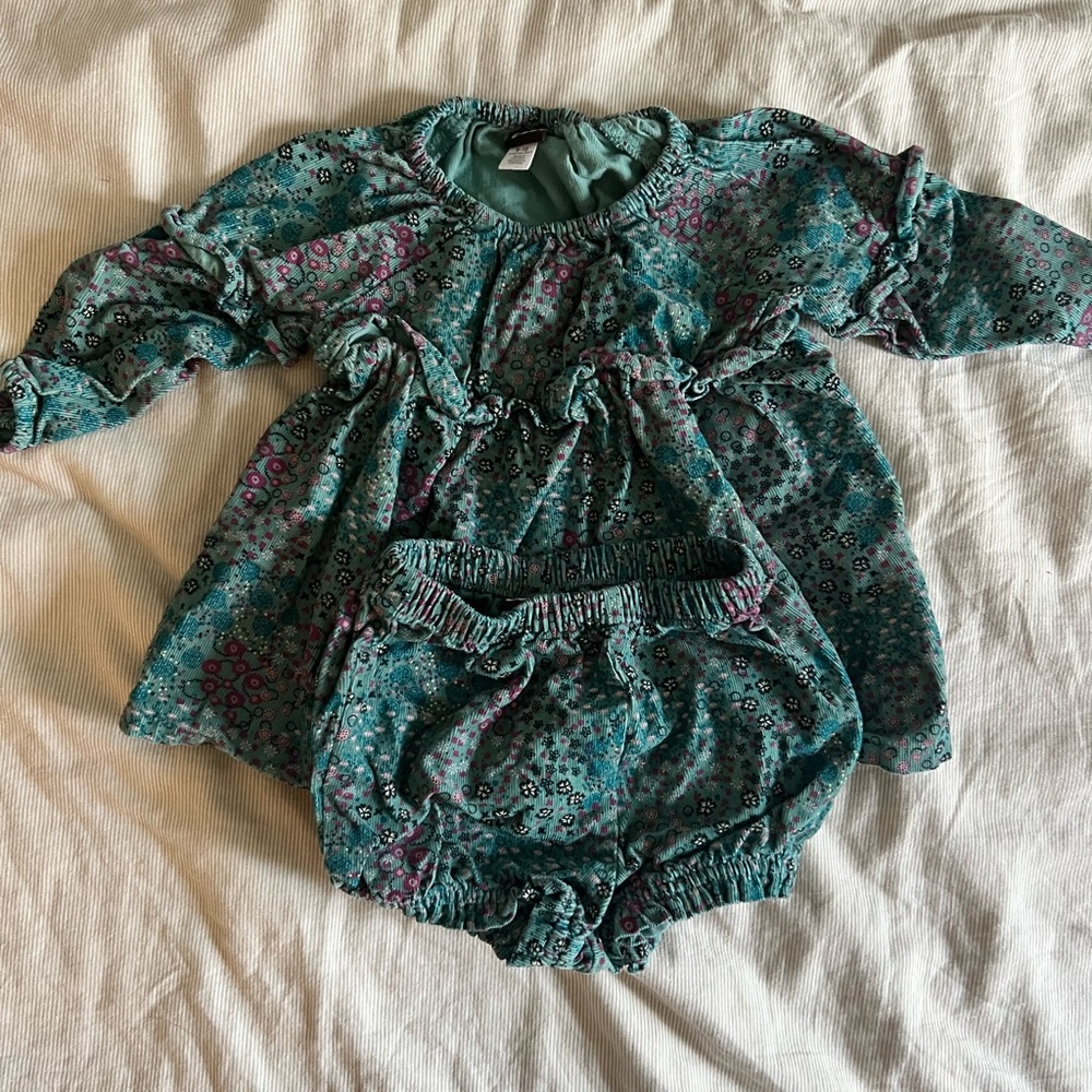 Tea Collection baby girl outfit